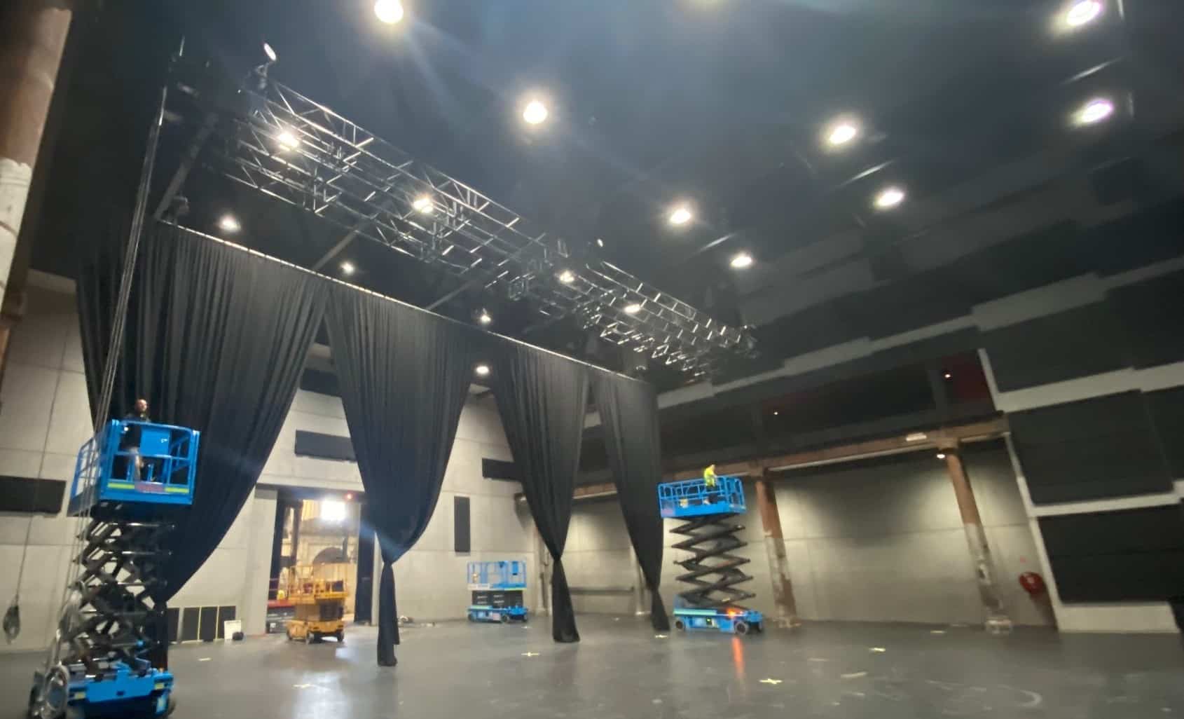 Carriageworks lighting truss